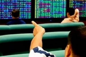 Thị trường chứng khoán Việt Nam tăng mạnh, nhiều rủi ro tiềm ẩn