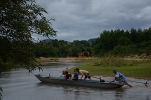 Quảng Bình: Khai thác vật liệu trên sông vùng di sản phá nát cảnh quan