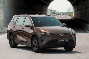 VinFast VF MPV 7 hút khách trước kỳ nghỉ lễ nhờ giá lăn bánh tối ưu