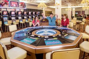 Chủ sở hữu Casino Royal Hạ Long lỗ liên tiếp 7 quý