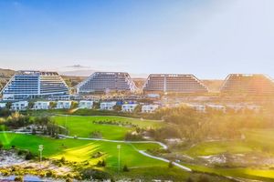 FLC Grand Hotel Quy Nhơn giành “cú đúp” tại giải thưởng bất động sản Thái Bình Dương 2022