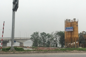 Phú Thọ: Trạm trộn bê tông hoạt động không phép?