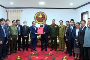 Bí thư Tỉnh ủy Quảng Bình thăm và chúc tết Bunpimay tỉnh Savanakhet (Lào)