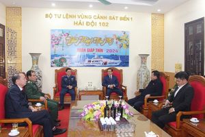 Hà Tĩnh: Lãnh đạo tỉnh tổ chức thăm, chúc tết Hải đội 102