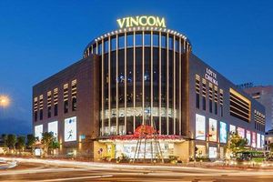 Vincom Retail (VRE) ghi nhận đặt cọc 500 căn shophouse thu về gần 3,200 tỷ đồng