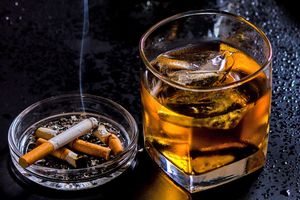 Bộ Tài chính: Đề xuất tăng thuế tiêu thụ đặc biệt với rượu, bia, thuốc lá