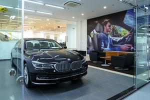 BMW X7 thế hệ I và BMW X5 hoàn toàn mới đã có mặt ở Việt Nam