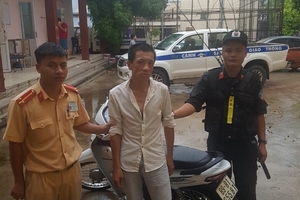 Đối tượng trộm cắp xe máy ở Hà Nội bị bắt giữ vì vi phạm giao thông