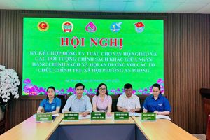 Ngân hàng Chính sách xã hội An Dương ký kết ủy thác với các hội đoàn phường An Phong