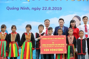 Trẻ em Quảng Ninh đón nhận tài trợ ngôi trường mới và hơn 71 ngàn ly sữa