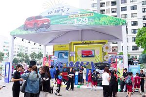 Khách hàng Hà Nội trải nghiệm VF MPV 7: Hợp làm xe gia đình, rộng rãi, vận hành êm ái