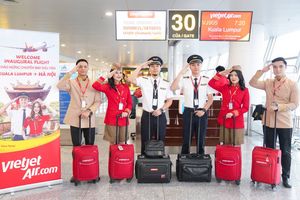 Vietjet chào mừng chuyến bay đầu tiên giữa Kuala Lumpur (Malaysia) và Hà Nội