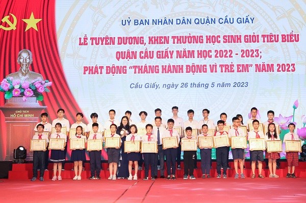 Lễ Tuyên dương, khen thưởng học sinh giỏi tiêu biểu năm học 2022-2023.