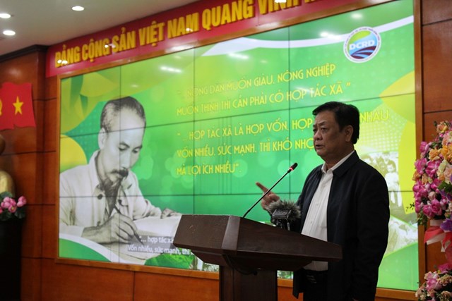 Bộ trưởng Bộ Nông nghiệp và Phát triển nông thôn Lê Minh Hoan chia sẻ tại tọa đàm. Ảnh: Phi Long.