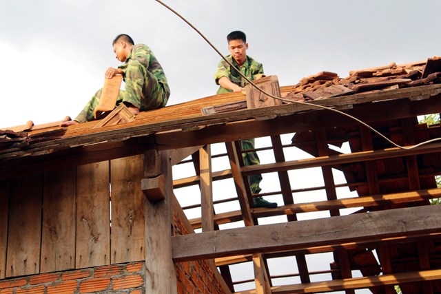 Biên phòng Đắk Lắk phát huy phương châm “Ba bám, bốn cùng” trong hỗ trợ người dân phát triển kinh tế - Ảnh 6