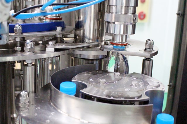 Ấn tượng dây chuyền sản xuất nước tinh khiết tự động hóa, đảm bảo ATTP thương hiệu The One - Ảnh 6