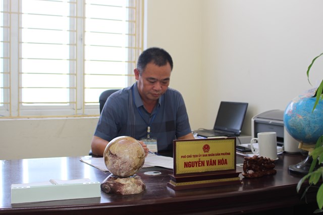 Ông Nguyễn Văn Hóa - Phó Chủ tịch UBND phường Thịnh Lang trao đổi với Phóng viên.