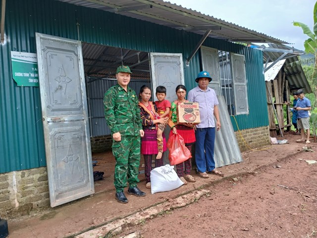 Điện Biên: Đồn Biên phòng Mường Mươn chung sức cùng địa phương phát triển kinh tế xã hội - Ảnh 3