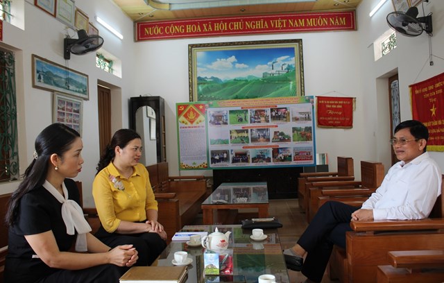 Chủ tịch Hiệp hội Chè Việt Nam - ông Hoàng Vĩnh Long, đã có chuyến thăm và làm việc tại Công ty TNHH MTV 2-9 Hòa Bình, thị trấn Hàng Trạm, huyện Yên Thủy (Hòa Bình). 