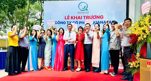 Tưng bừng khai trương C&#244;ng ty cổ phần QUANALAB - Ảnh 7