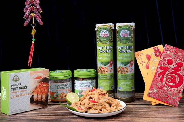 Thịt chua ống nứa - Công ty Cổ phần và Thương mại TruongFoods.