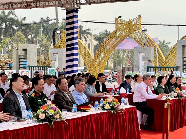 Lễ khai mạc Liên hoan ẩm thực tỉnh Hưng Yên lần thứ II vừa diễn ra sáng 4/4/2025 tại Bảo tàng tỉnh Hưng Yên 