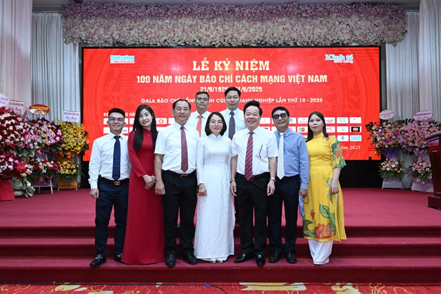 Lễ kỷ niệm 100 năm Ngày Báo chí Cách mạng Việt Nam và Gala Báo chí đồng hành cùng doanh nghiệp lần thứ 10 - 2025 - Ảnh 8