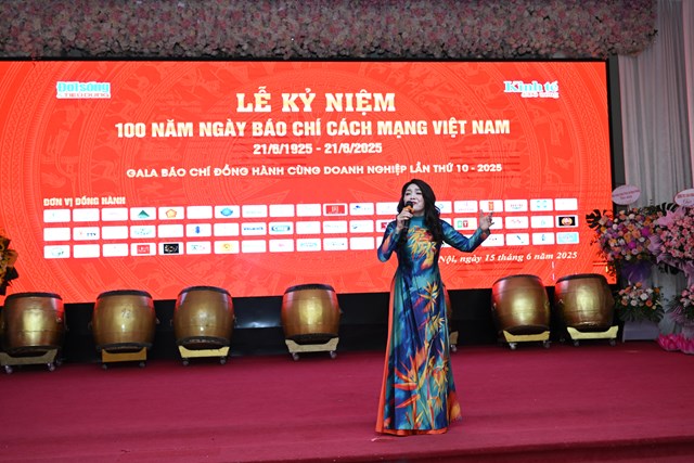 Nhạc phẩm đặc sắc về quê hương đất nước do Nghệ sĩ Nhân dân Thái Bảo thể hiện