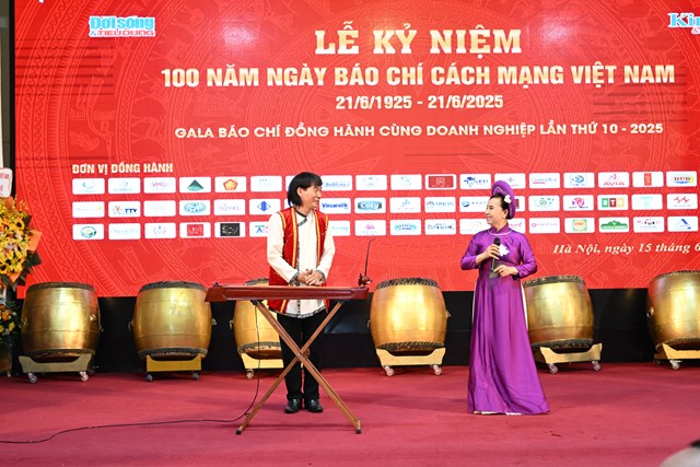 Lễ kỷ niệm 100 năm Ngày Báo chí Cách mạng Việt Nam và Gala Báo chí đồng hành cùng doanh nghiệp lần thứ 10 - 2025 - Ảnh 16