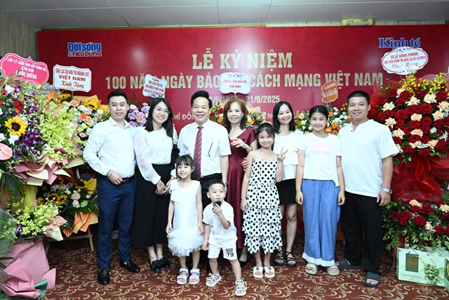 Lễ kỷ niệm 100 năm Ngày Báo chí Cách mạng Việt Nam và Gala Báo chí đồng hành cùng doanh nghiệp lần thứ 10 - 2025 - Ảnh 27