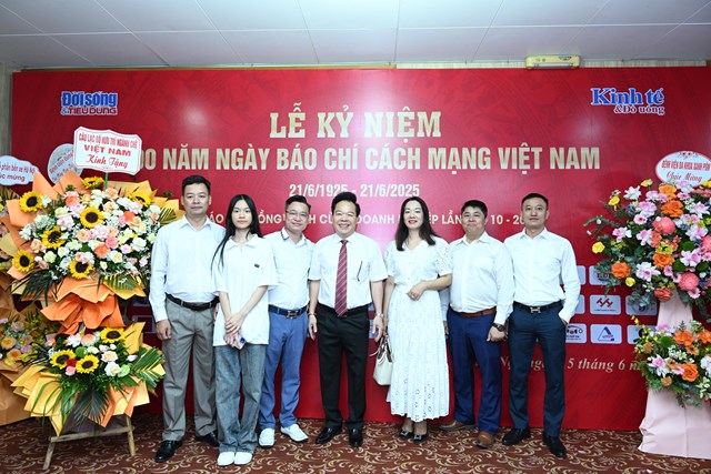 Lễ kỷ niệm 100 năm Ngày Báo chí Cách mạng Việt Nam và Gala Báo chí đồng hành cùng doanh nghiệp lần thứ 10 - 2025 - Ảnh 30