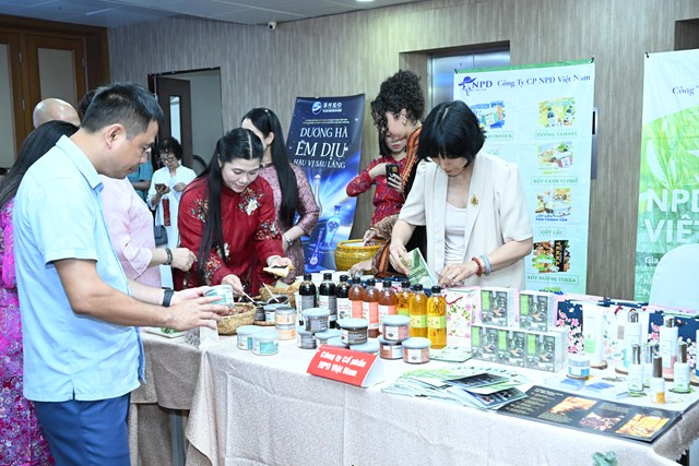 Lễ kỷ niệm 100 năm Ngày Báo chí Cách mạng Việt Nam và Gala Báo chí đồng hành cùng doanh nghiệp lần thứ 10 - 2025 - Ảnh 33