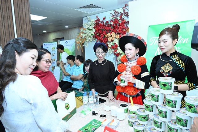 Lễ kỷ niệm 100 năm Ngày Báo chí Cách mạng Việt Nam và Gala Báo chí đồng hành cùng doanh nghiệp lần thứ 10 - 2025 - Ảnh 35