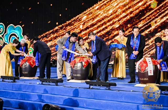 Kh&ocirc;ng ngừng lớn mạnh, từ 2017 đến nay, Dương H&agrave; li&ecirc;n tiếp g&oacute;p mặt trong Top 500 thương hiệu to&agrave;n cầu