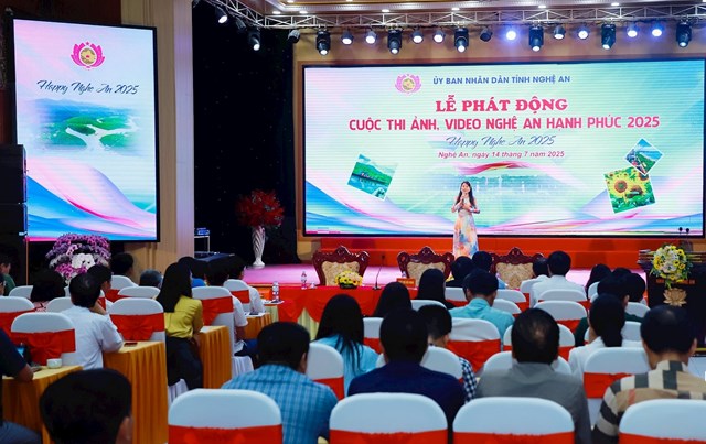 Quang cảnh lễ phát động Cuộc thi ảnh, video “Nghệ An hạnh phúc - Happy Nghệ An 2025”