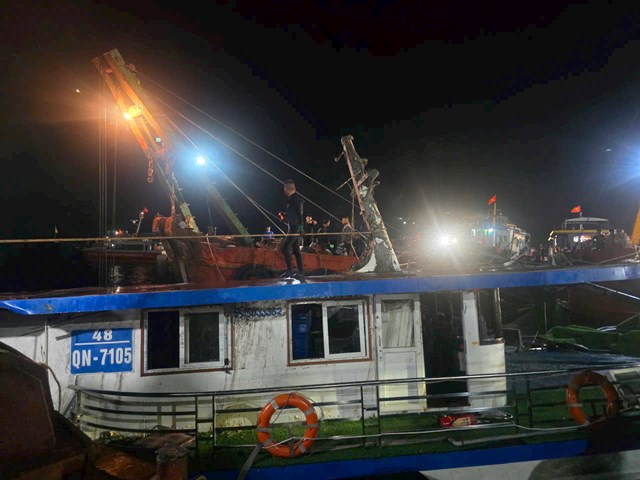 Quảng Ninh: Khẩn trương trục vớt t&#224;u Vịnh Xanh 58, nỗ lực t&#236;m kiếm xuy&#234;n đ&#234;m trước b&#227;o số 3 - Ảnh 1