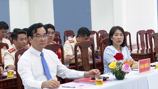 Đồng ch&iacute; Trịnh H&ugrave;ng Sơn - TUV, B&iacute; thư Đảng uỷ, Chủ tịch HĐND x&atilde; v&agrave; c&aacute;c đại biểu dự Đại hội.