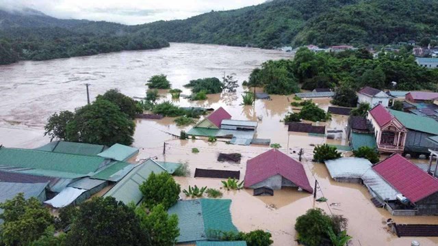 Nghệ An khẩn trương khắc phục hậu quả mưa lớn v&#249;ng cao - Ảnh 1