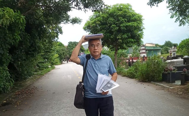 Ông Võ Hồng Lợi – giáo viên nghỉ hưu tại khối Xuân Trang, phường Vinh Phú 