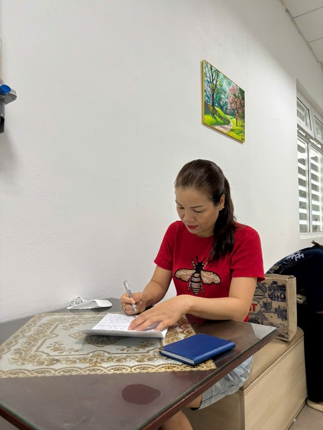 Chị Lý Thị Nhạn – tác giả bức thư xúc động kể lại hành trình hồi sinh của mẹ mình dưới sự chăm sóc tận tâm của bác sĩ Nguyễn Hồng Kỳ.