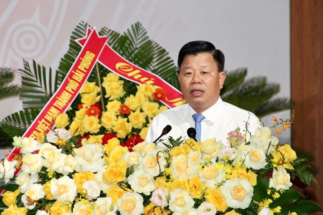 Đồng chí Lê Trung Kiên, Trưởng ban Quản lý KKT Hải Phòng phát biểu chỉ đạo Đại hội