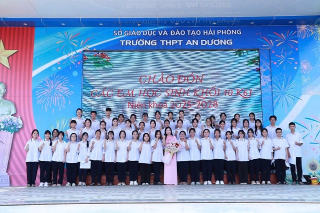 THPT An Dương: Trang trọng, ấm áp chào đón 953 tân học sinh Khóa 61 - Ảnh 1