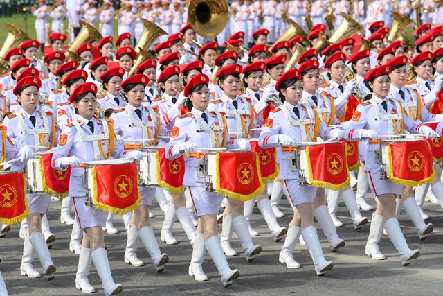 Khối nữ Quân nhạc.