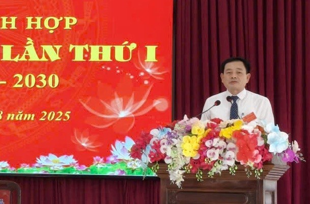 Đồng ch&iacute; Trương Thiết H&ugrave;ng &ndash; B&iacute; thư Đảng bộ x&atilde; Minh Hợp nhiệm kỳ 2025 &ndash; 2030 ph&aacute;t biểu tại Đại hội Đảng bộ x&atilde; Minh Hợp lần thứ Nhất