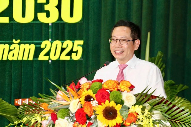 Đồng chí Vũ Tiến Phụng – Ủy viên Ban Thường vụ Thành ủy, Giám đốc Sở Nội vụ phát biểu chỉ đạo tại Đại hội.