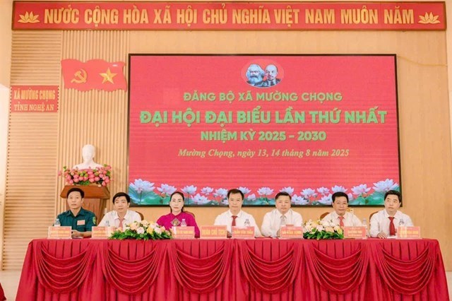 Đoàn Chủ tịch điều hành Đại hội
