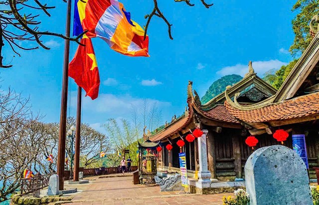 Y&ecirc;n Tử l&agrave; nơi ph&aacute;t t&iacute;ch của Thiền ph&aacute;i Tr&uacute;c L&acirc;m, được coi l&agrave; th&aacute;nh địa Phật gi&aacute;o Việt Nam từ thế kỷ thứ 13 đến nay.