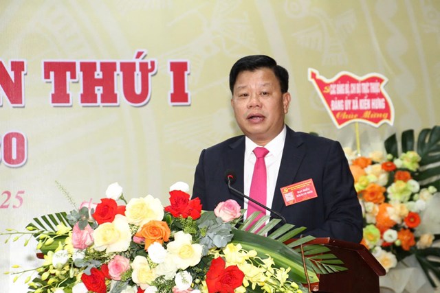 Đồng chí Lê Trung Kiên, Ủy viên Ban Thường vụ Thành ủy, Trưởng Ban Quản lý Khu Kinh tế Hải Phòng phát biểu chỉ đạo tại Đại hội.