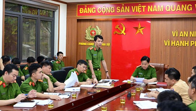 Lãnh đạo và cán bộ Phòng Cảnh sát hình sự – Công an TP Hải Phòng trong buổi giao ban, triển khai nhiệm vụ, quyết tâm giữ vững an ninh trật tự trên địa bàn.