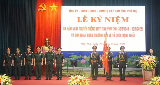 Phần tổng duyệt nội dung trao tặng Huân chương Bảo vệ Tổ quốc hạng Nhất